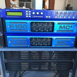 Mc2 Audio E100 4 x 200 watt on 4 ohm